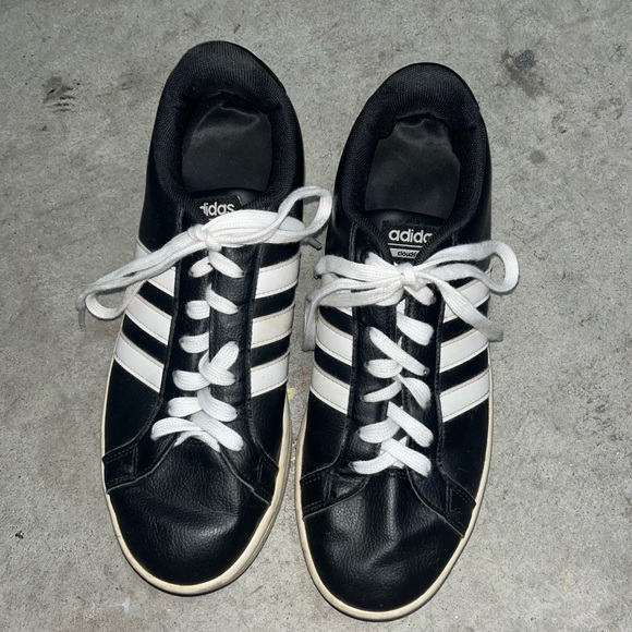 Adidas Cloudfoam Black Leather Sneakers 🌵8 1/2 - Picture 2 of 12